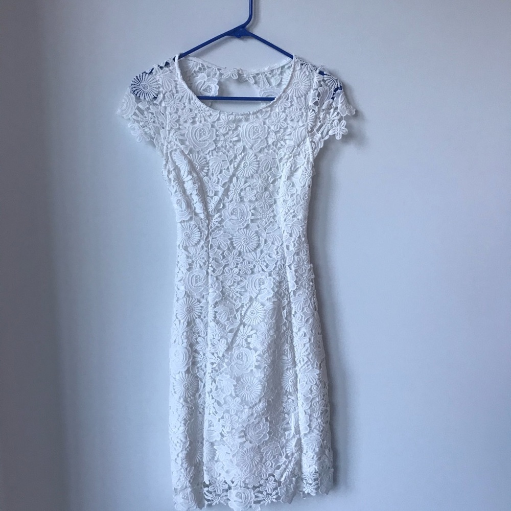 Lulu’s White Lace Dress